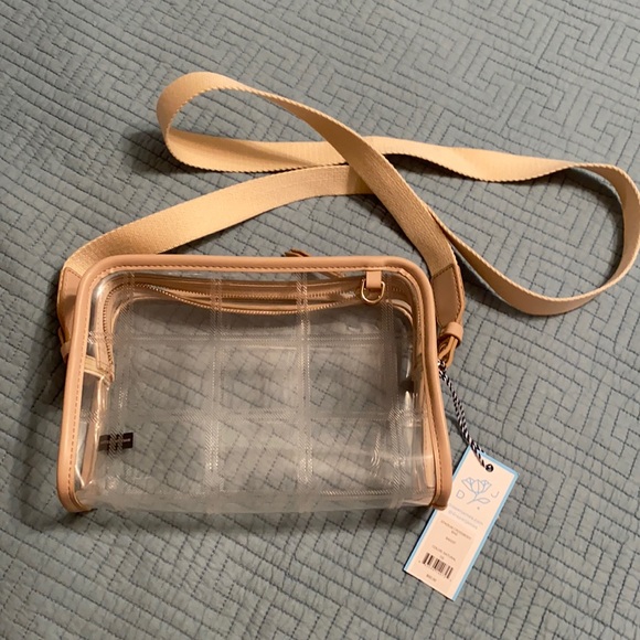 Draper James Handbags - Draper James stadium crossbody bag